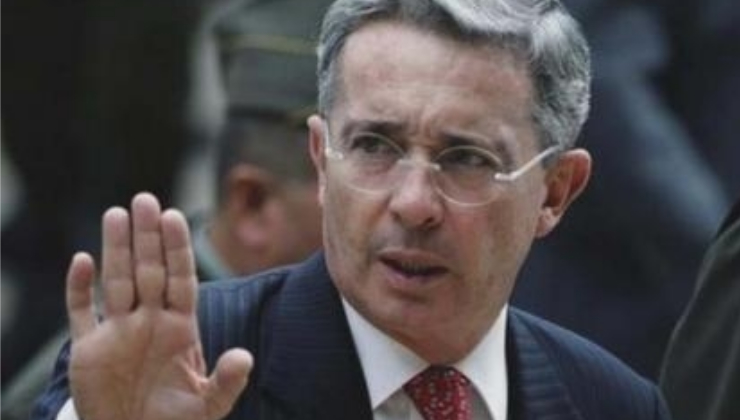 Pelando el cobre: #FantasmaComunista