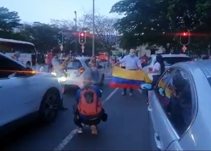 ¿Están pagando por asistir a marchas a favor de Uribe?