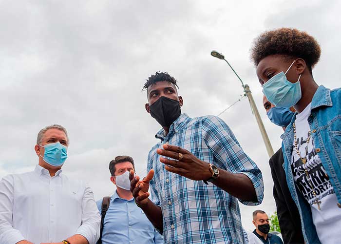 Los líos que ahogan a Duque, de los que no habla