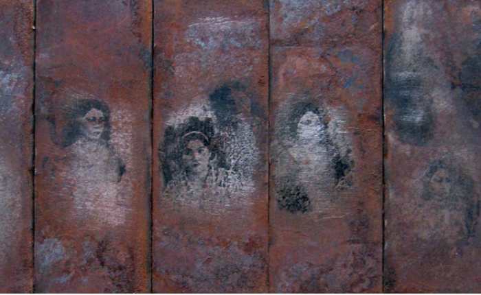 Omar Mauricio Moreno Bernal – Historias de familia, Fotograbado en lata de aceite (2011)