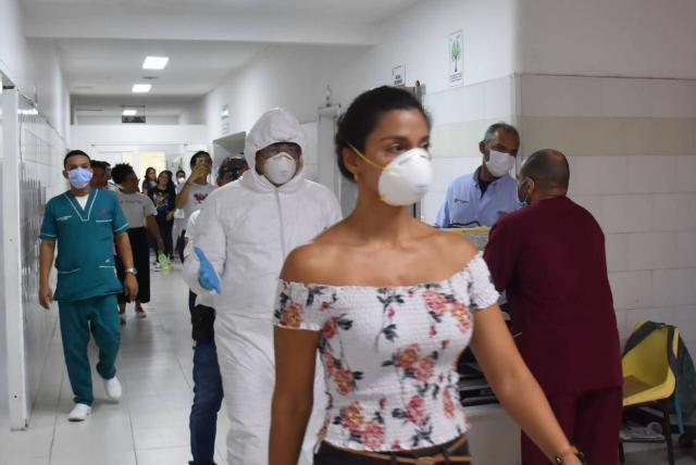 Las mujeres luchan mejor frente al coronavirus que los hombres