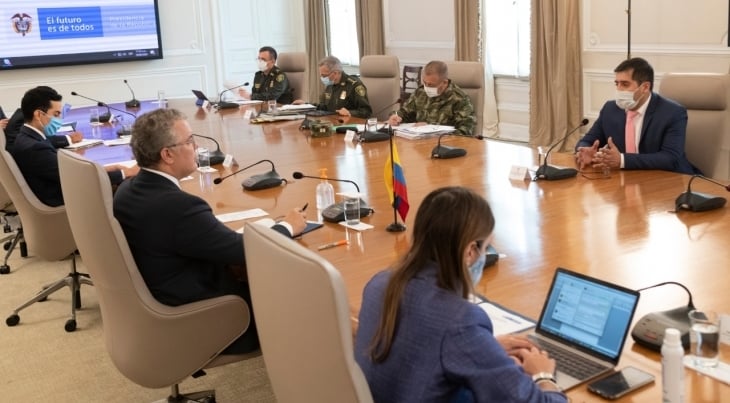 En vez de ir a Samaniego, Duque hace venir a su alcalde por tierra a Bogotá