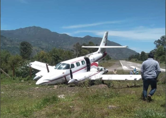 Avión bimotor se sale de pista y se accidenta en Boyacá