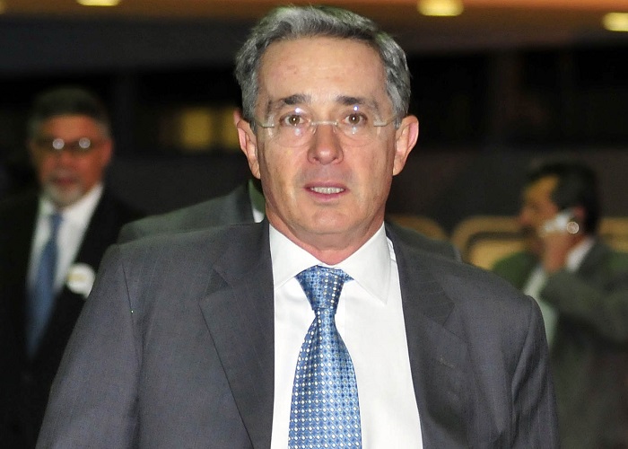 ¿De verdad Uribe Vélez pidió militarizar las ciudades?