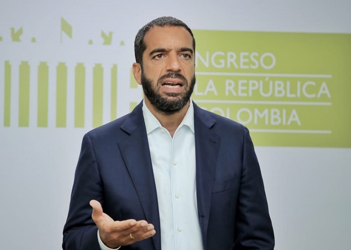 Que entre el diablo y escoja: de rey del ausentismo a presidente del Senado