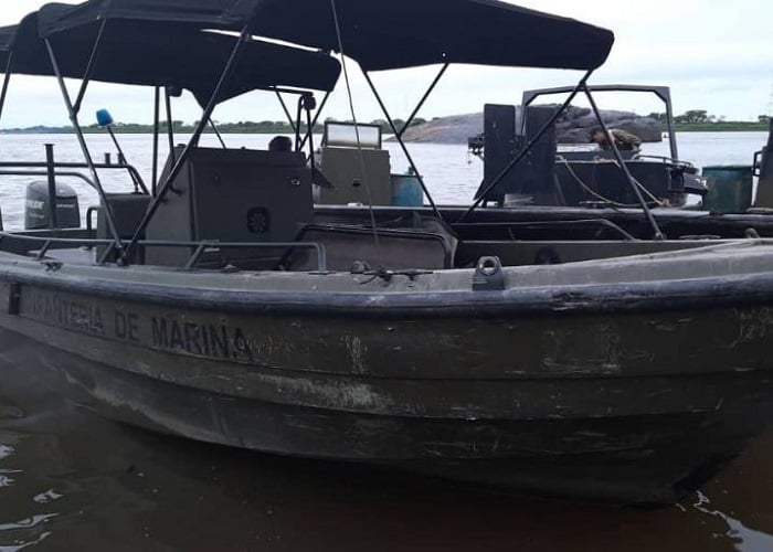 Dónde están los lanchones: una comedia de equivocaciones