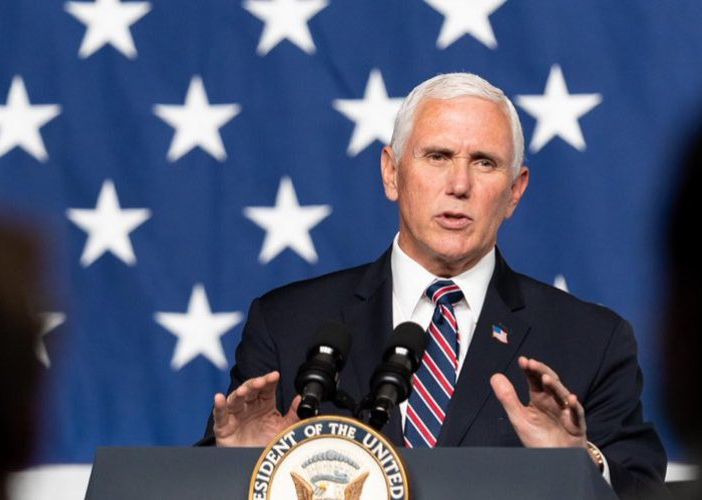 Héroe de la libertad llama Mike Pence a Uribe