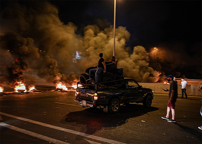  - Las protestas contra el impuesto al WhatsApp que terminó con la caída del gobierno del Líbano