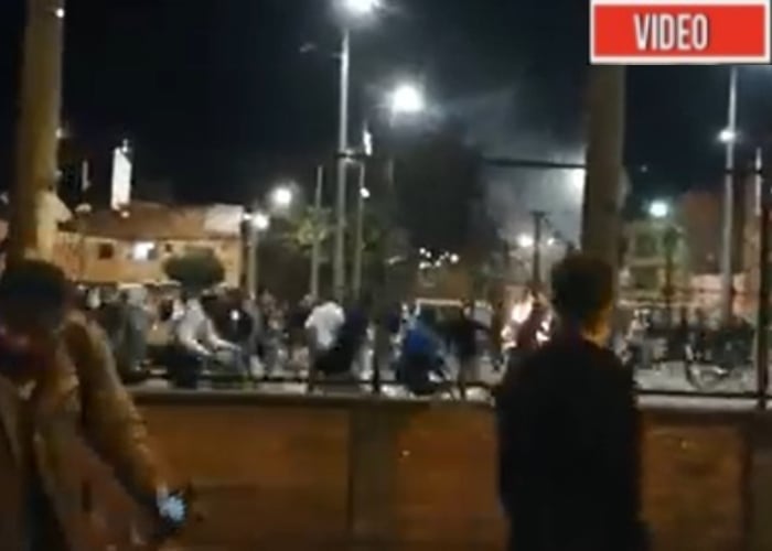 Continúa la reprensión: policía habría herido de muerte a joven manifestante. VIDEO