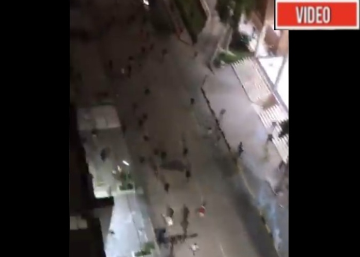 VIDEO: La policía ataca a los barranquilleros