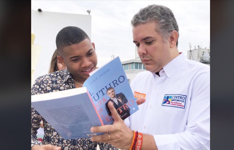 Los fans de Polo Polo lo quieren ver de Presidente ¡y él se come el cuento!