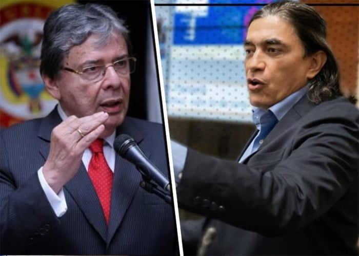 Gustavo Bolívar insinúa complicidad de Águilas Negras con Min Defensa