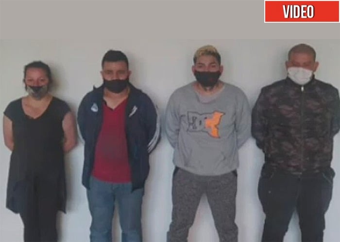 Si las niñas hablaban las trasquilaban, les ponían hierros calientes, las golpeaban