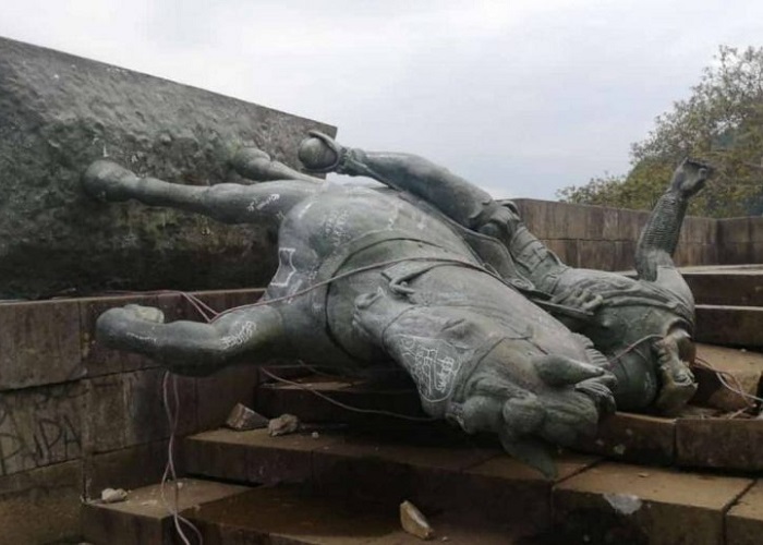 La destrucción de estatuas no une a la sociedad