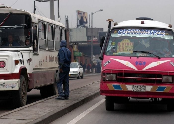 En primer día de nueva normalidad los buses no dan abasto en Bogotá