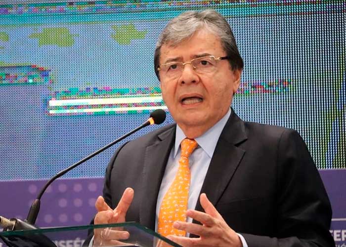 Holmes se tiene que ir: comprueban que la policía se organizó para salir a matar