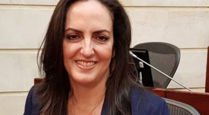  - "Los que me insultaron eran cuatro peludos impresentables": María Fernanda Cabal