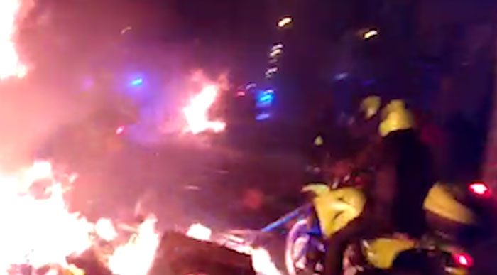  - "Mátenlos, Mátenlos", casi queman vivo a Policía en Bogotá