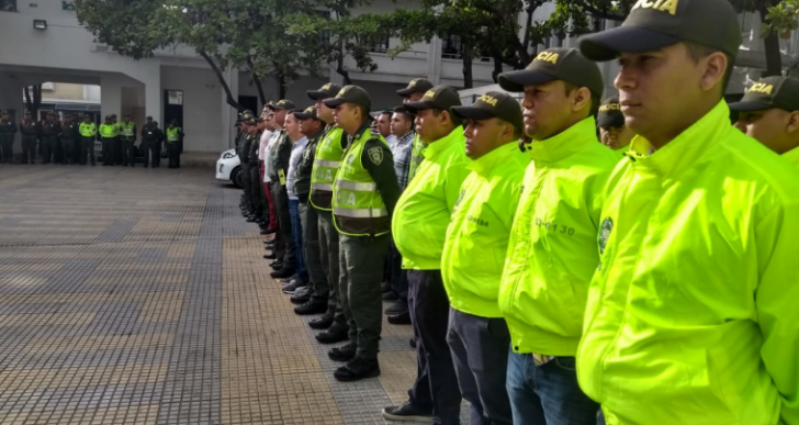  - Gobierno se gastaría más de seis mil millones de pesos en gorras para la policía