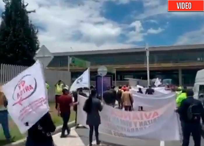 Protestas de trabajadores de Avianca por despidos masivos