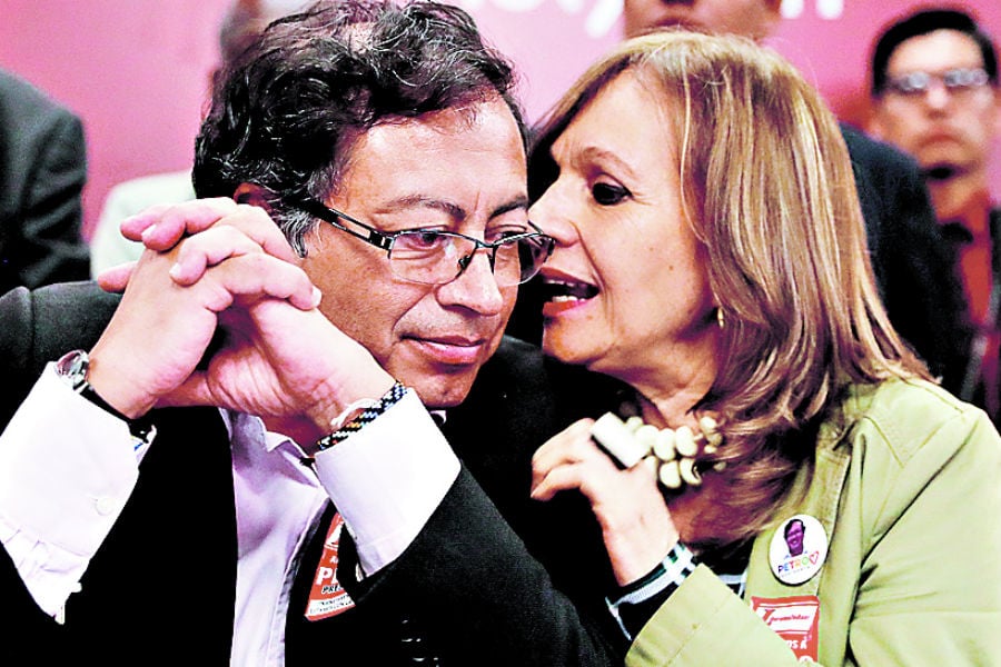 Se les salió el machismo a los petristas por ida de Ángela María Robledo