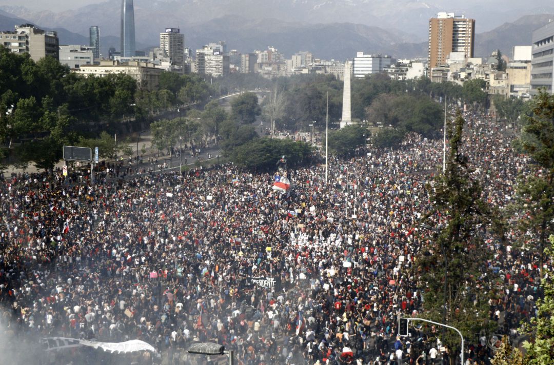 Despecho uribista por el entierro histórico a Pinochet