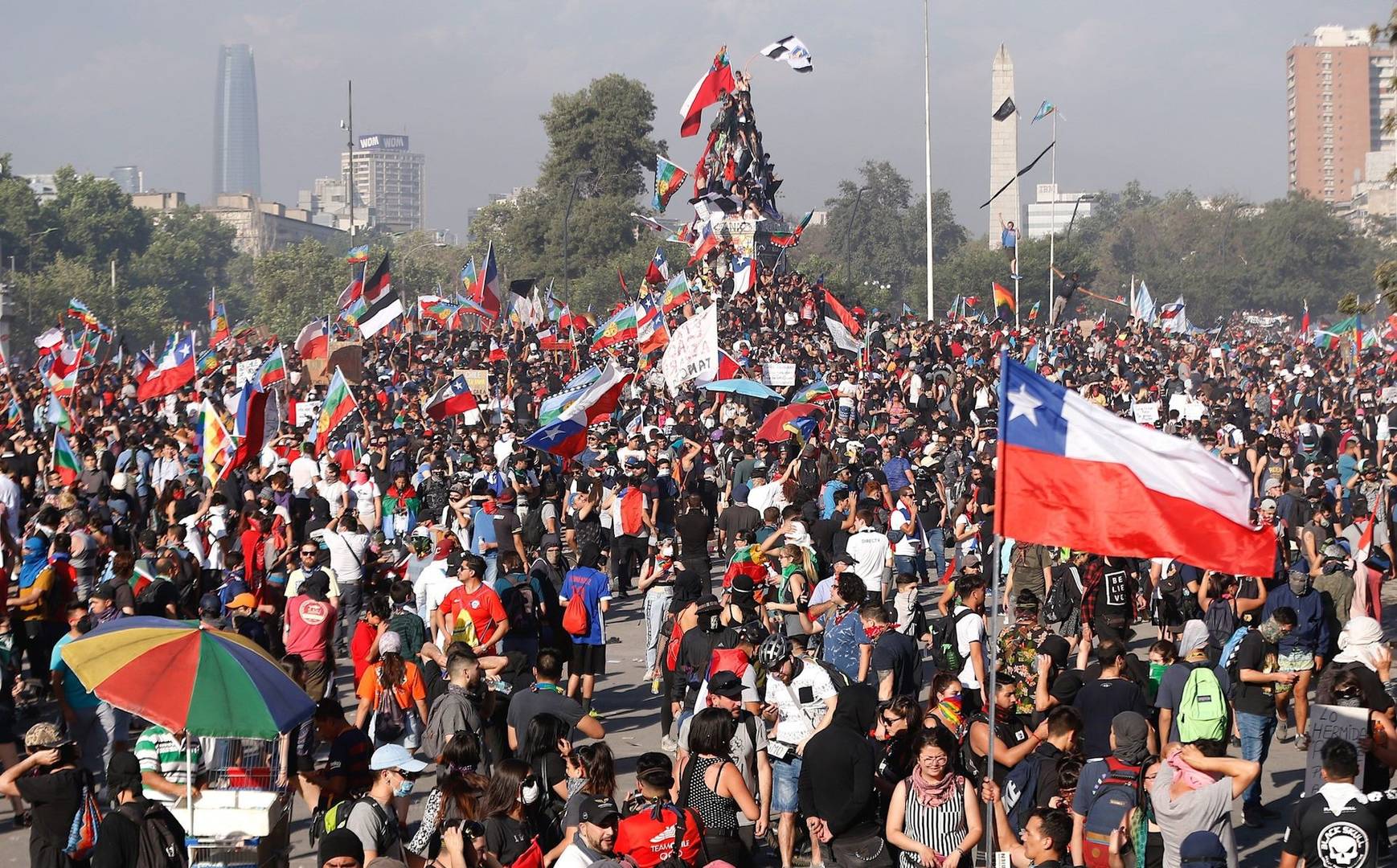 El emocionante canto con el que Chile celebró tumbar la constitución de Pinochet