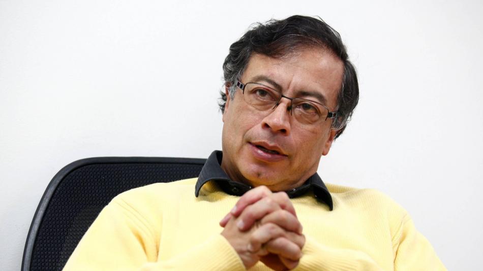 Gustavo Petro le declara la guerra a RCN