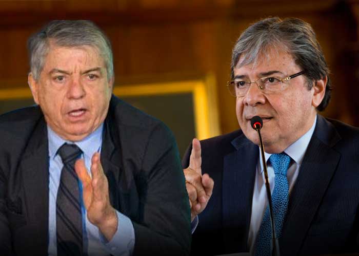 César Gaviria se le abre al gobierno y se va contra el Ministro de Defensa