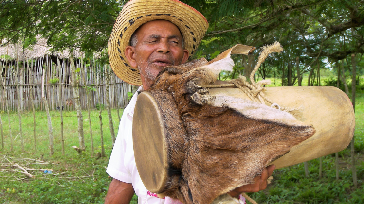 Sobaremos los tambores en su honor