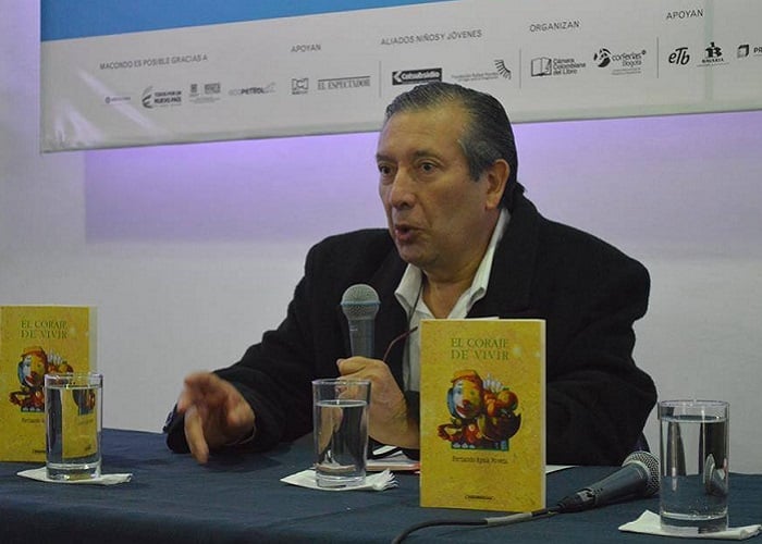 “He construido un mundo a punta de historias”: Fernando Ayala Poveda
