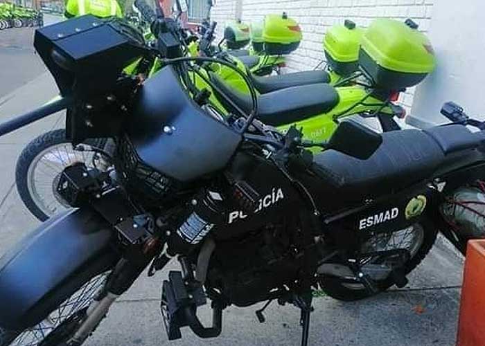 Motos con pistolas incorporadas ¿La nueva arma del ESMAD?