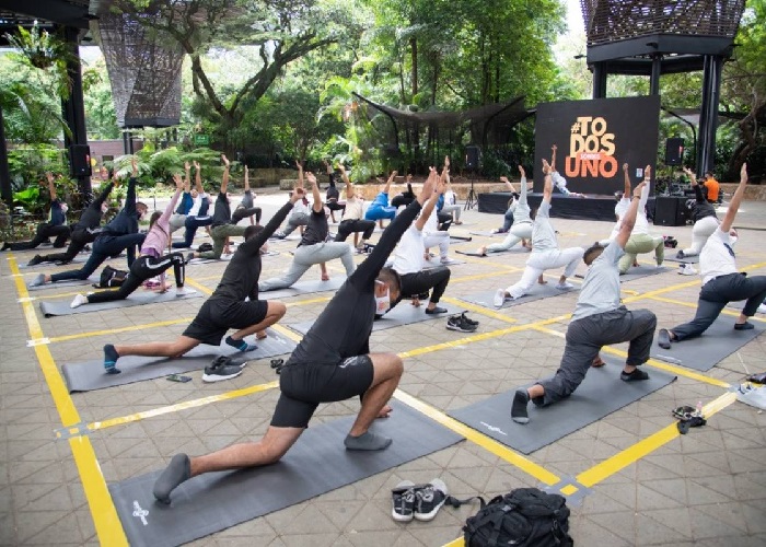 En Medellín avanza la estrategia de yoga para el Esmad, ¿servirá de algo?