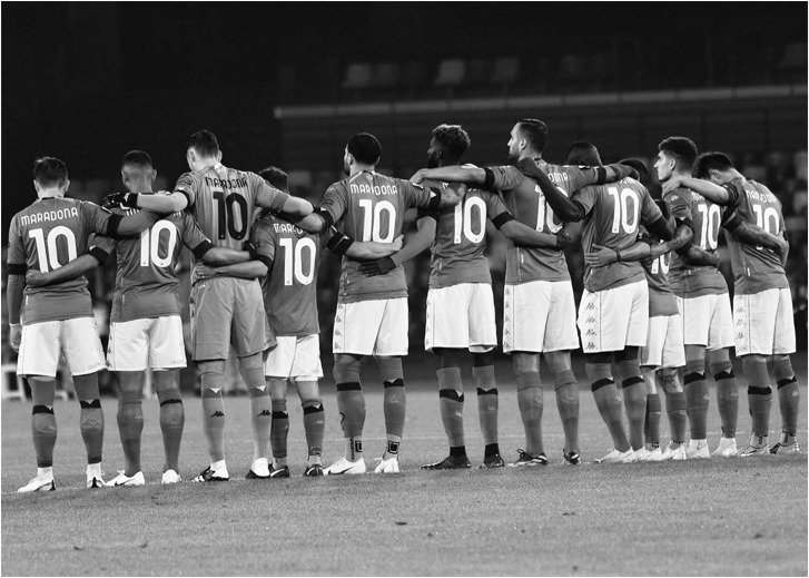 El Nápoles rinde homenaje a su ídolo, Maradona