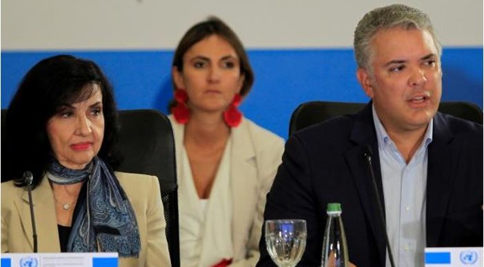  - Reversazo de la Cancillería con restricciones a viajeros de 7 países