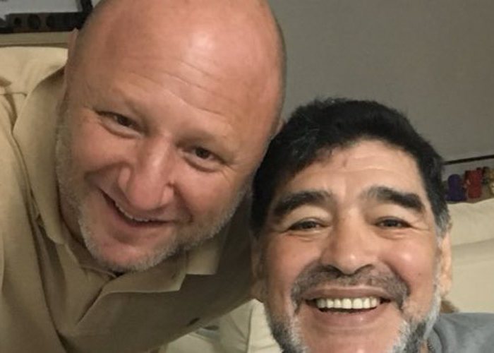A Maradona lo emborrachaban para que no pudiera compartir con su familia
