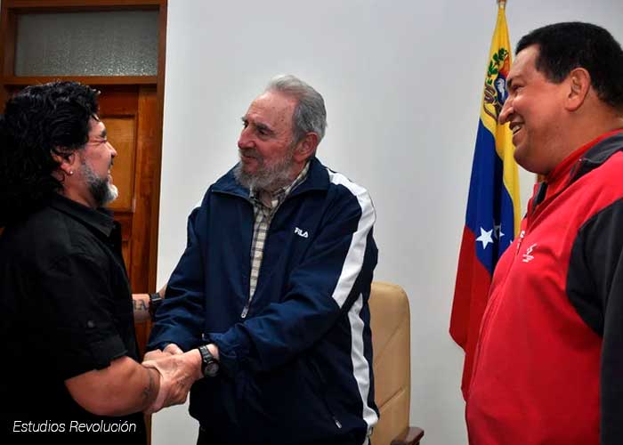 La pasión de Maradona por los dictadores