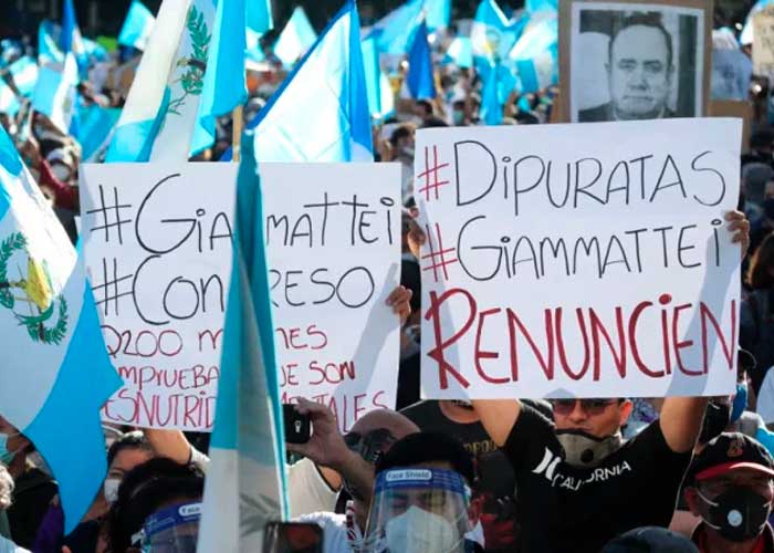 La crisis que tiene incendiada a Guatemala