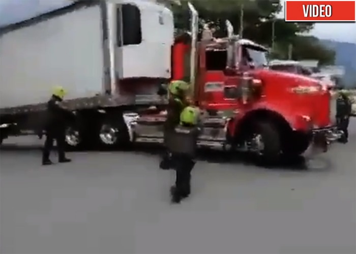 VIDEO: Persecución a tractomula robada en Medellín