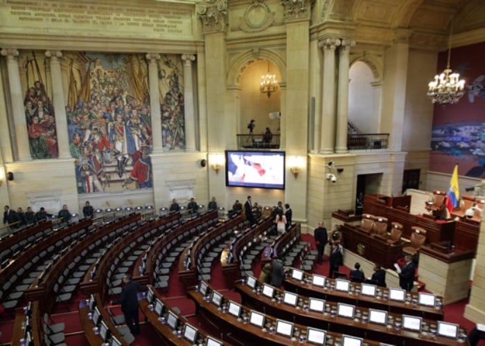 Congresistas colombianos, los segundos que más ganan en Latinoamérica