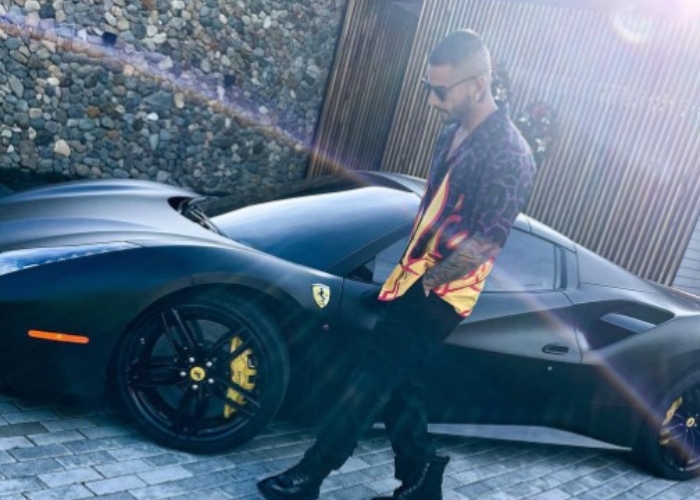 El extravagante Ferrari que Maluma estrena en Medellín