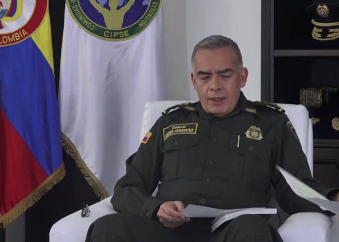 Cambios en la Policía Nacional: Óscar Atehortúa sale de la dirección de la institución