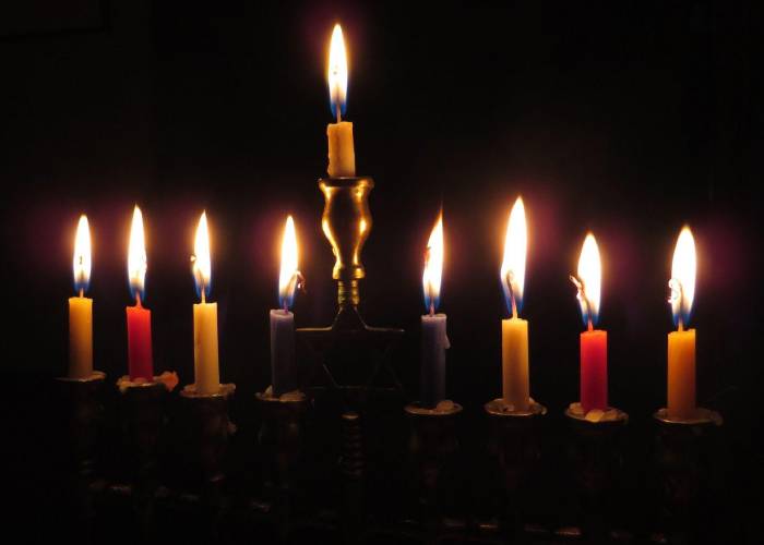 Hanukkah, la festividad judía que le compite a la Navidad