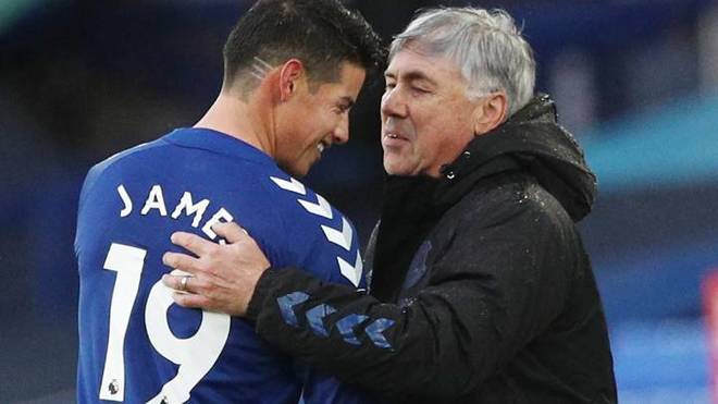 Los ingleses arrancaron a criticar a Ancelotti por su amor a James