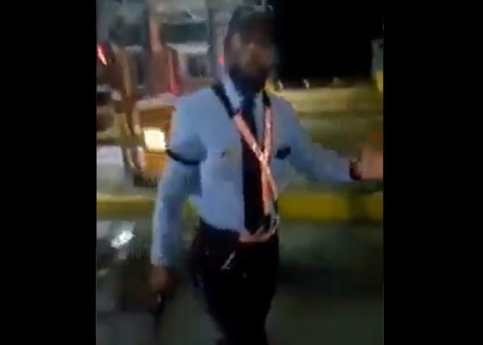 VIDEO: Por negarse a pagar peaje, vigilante intimida con arma a ciudadano en Bolivar