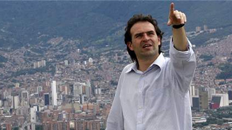 Fico al agua: el exalcalde de Medellín confirma su candidatura