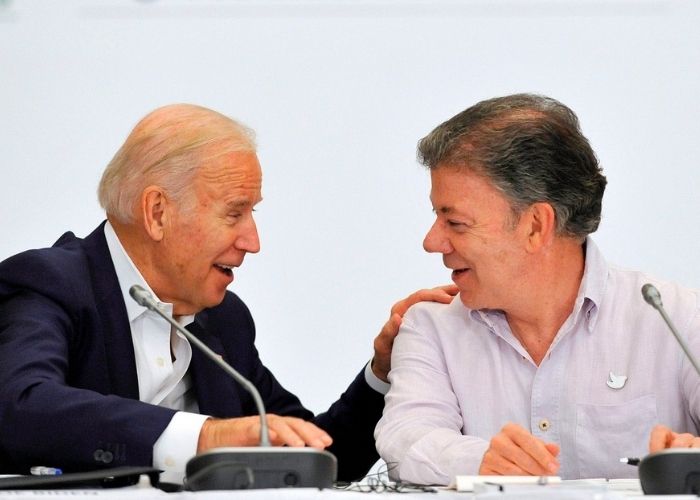 Juan Manuel Santos se quedó con los crespos hechos con la invitación de Biden