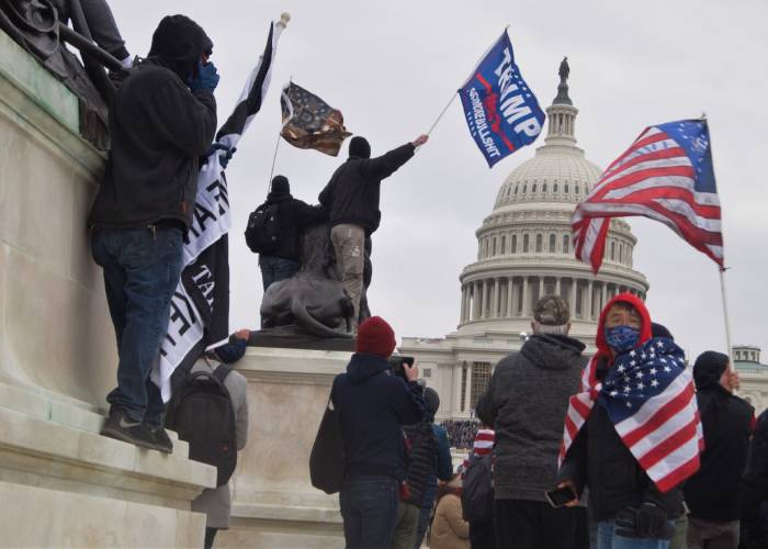 El asalto a la democracia