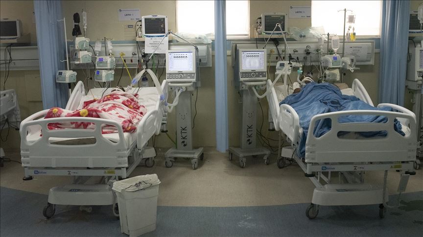 En Bogotá papá prefirió morir de COVID para darle cama en UCI a su hijo