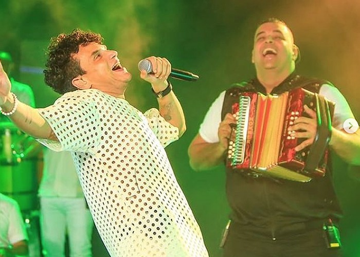 A Silvestre Dangond no le importa el Coronavirus y sigue parrandeando